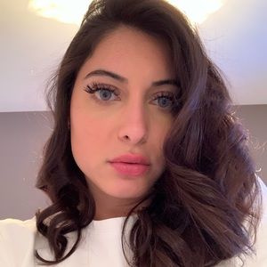 Meet your Posher, Sabine